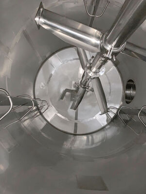 1 x New 10,000 L vertical stainless steel AISI316L mixing tank.