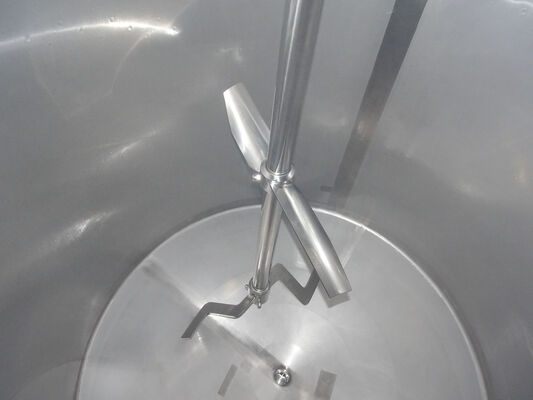 2 x New Stainless Steel AISI 316L Vertical Mixing Tanks of 3,300L.