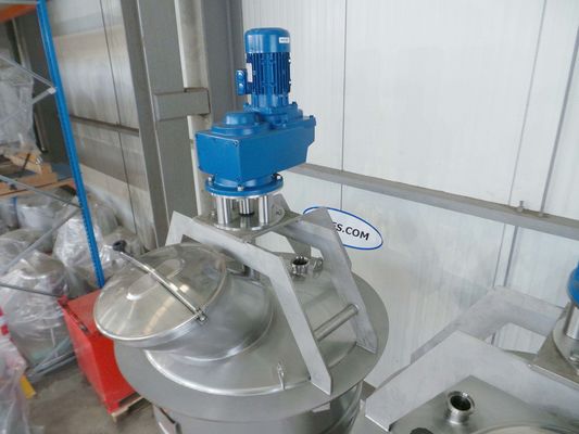 2 x 1.500L AISI316L; Roestvrijstalen mengtanks; warmtewisselaar; anker roerwerk;