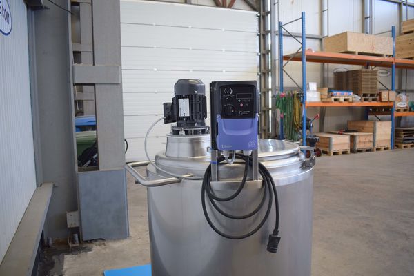 OR180300 - 4 x 300L AISI316 Cuves de mélange en acier inoxydable, les cuves sont isolée et prévu d'un échangeur de chaleur