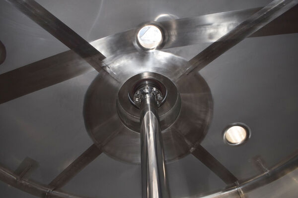 2 x New vertical stainless steel AISI 304L mixing tanks of 5,200L with conical bottom.