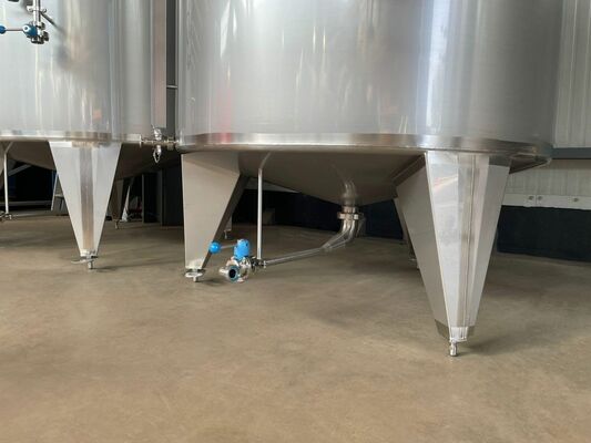 2 x New 5.200L stainless-steel AISI304L vertical mixing tanks. 1 x New 3.200L stainless-steel AISI304L vertical mixing tank. 1 x New 2.000L stainless-steel AISI304L vertical mixing tank.