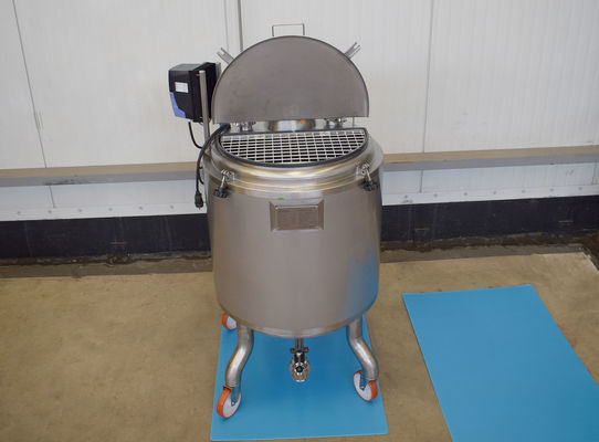 OR180300 - 4 x 300L AISI316 stainless-steel mixing tank equipped with a propellor agitator, the tanks have a heat-exchanger and have insulation
