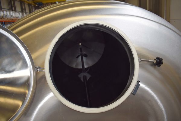 OR171219 - 1 x AISI304L Roestvrijstalen mengtank met een inhoud van 40.000L