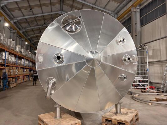 1 x New 50.000L stainless-steel AISI304L vertical mixing tank.