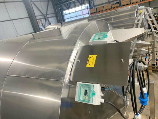 2 x Nieuwe roestvrijstalen verticale opslagtanks van 26.000L in AISI304L