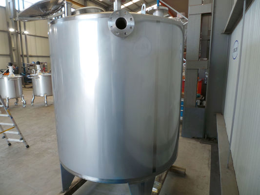 1 x 3.300L AISI304L enkelwandige verticale roestvrijstalen opslagtank