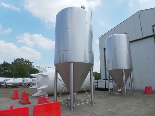 8 x 27,8m³; AISI304; CCT beer fermentatie tanks; PED CE TüV; 10% Rx & 2 x 26,2m³: AISI304 BBT helder bier tanks; PED CE TüV; 10% Rx