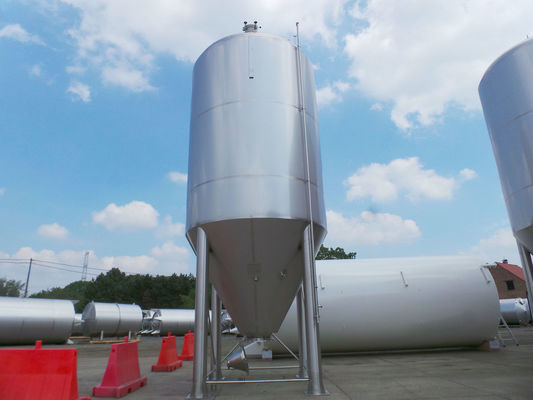 8 x 27,8m³; AISI304; CCT beer fermentatie tanks; PED CE TüV; 10% Rx & 2 x 26,2m³: AISI304 BBT helder bier tanks; PED CE TüV; 10% Rx