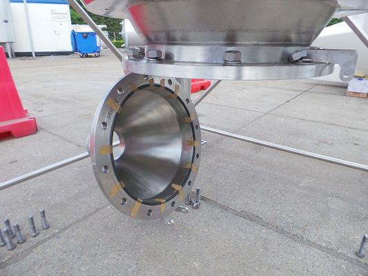 8 x 27,8m³; AISI304; CCT beer fermentatie tanks; PED CE TüV; 10% Rx & 2 x 26,2m³: AISI304 BBT helder bier tanks; PED CE TüV; 10% Rx