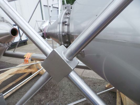 8 x 27,8m³; AISI304; CCT beer fermentatie tanks; PED CE TüV; 10% Rx & 2 x 26,2m³: AISI304 BBT helder bier tanks; PED CE TüV; 10% Rx
