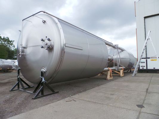 8 x 27,8m³; AISI304; CCT beer fermentatie tanks; PED CE TüV; 10% Rx & 2 x 26,2m³: AISI304 BBT helder bier tanks; PED CE TüV; 10% Rx