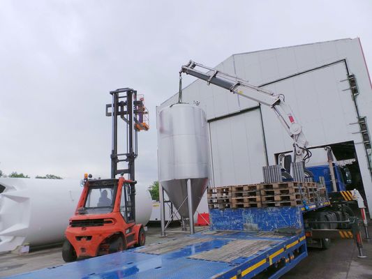 8 x 27,8m³; AISI304; CCT beer fermentatie tanks; PED CE TüV; 10% Rx & 2 x 26,2m³: AISI304 BBT helder bier tanks; PED CE TüV; 10% Rx