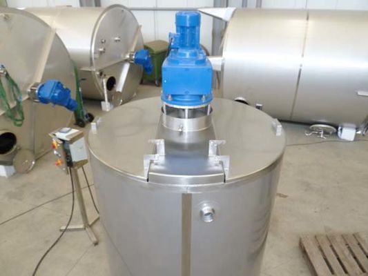 Algemeen overzich Tanks met warmtewisselaar en roerwerk (ROESTVRIJSTAAL)