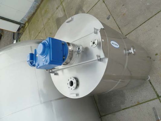Algemeen overzich Tanks met warmtewisselaar en roerwerk (ROESTVRIJSTAAL)