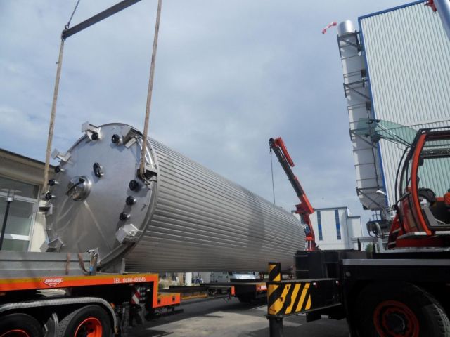 6 x 120 m³ AISI 304; roestvrijstalen opslagtanks; geisoleerd; vertikaal; DIN code
