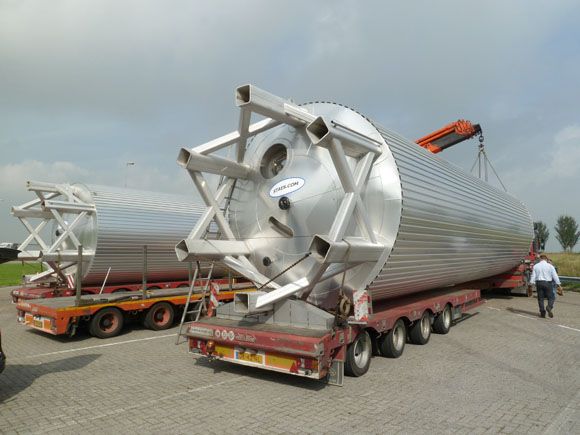 Algemeen overzicht vertikaal en horizontale roestvrijstalen tanks