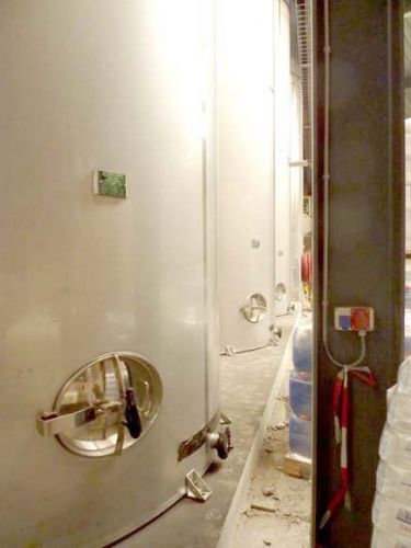 Algemeen overzicht vertikaal en horizontale roestvrijstalen tanks