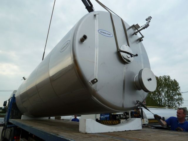 Algemeen overzicht vertikaal en horizontale roestvrijstalen tanks