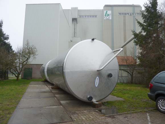 Algemeen overzicht vertikaal en horizontale roestvrijstalen tanks
