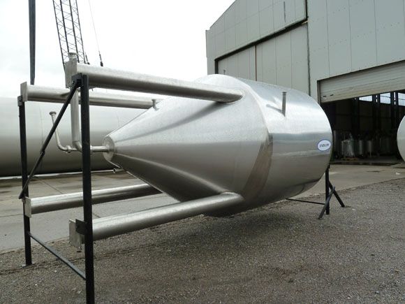 Algemeen overzicht vertikaal en horizontale roestvrijstalen tanks