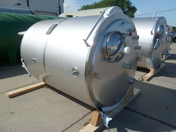 General overview of our new and used stainless-steel tanks