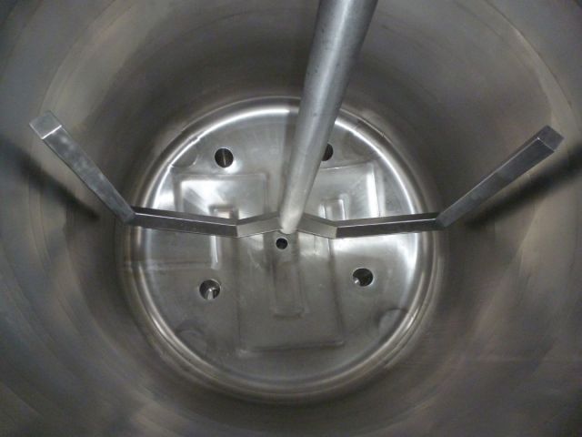 1 x 1m³ AISI304; cuve de mélange en acier inoxydable; échangeur thermique; isolée, agitateur type ancre