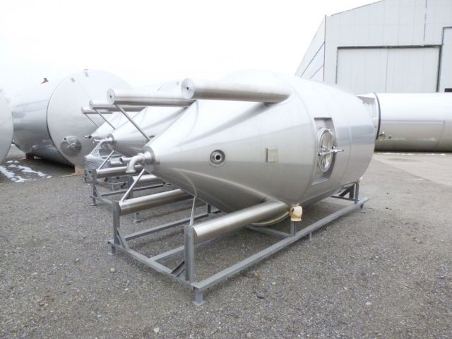 7 x 7,8 m³ AISI 304; CCT fermentatie tank; warmtewisselaar; geisoleerd; 2 bar werkdruk PED/CE