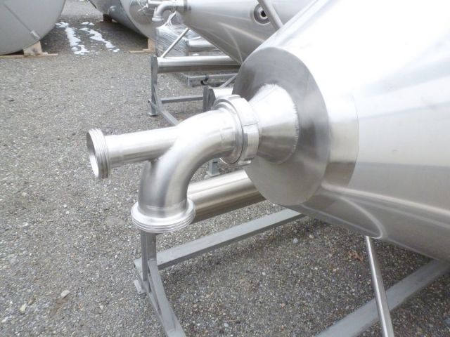 7 x 7,8 m³ AISI 304; CCT cuve de fermentation bière; échangeur thermique; isolées, 2 bar pression PED/CE