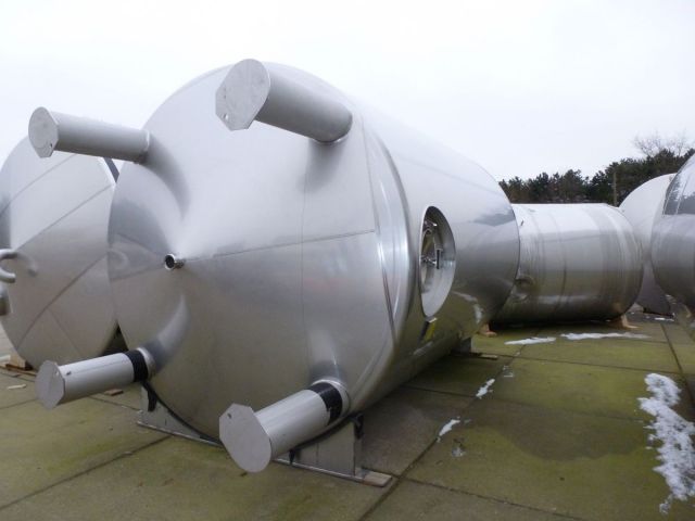 1 x 25.000L - 209 US bbl - 6604 US gal AISI 316; stainless-steel storage tank; heat-exchanger; insulated