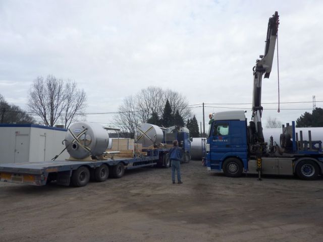 1 x 3.5m³ & 1 x 3.8m³ AISI 304; cuves de stockage en acier inoxydable; simple paroi; vertical