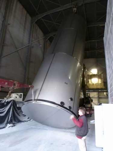 2 x 105 m³ AISI316L; RVS tanks; enkelwandig; vertikaal, vlakke bodem, warmtewisselaar