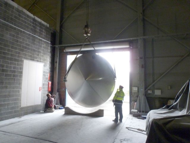 2 x 105 m³ AISI316L; RVS tanks; enkelwandig; vertikaal, vlakke bodem, warmtewisselaar
