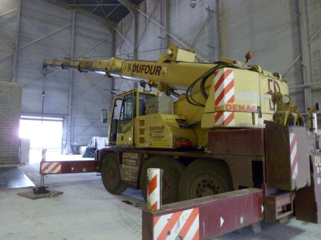2 x 105 m³ AISI316L; RVS tanks; enkelwandig; vertikaal, vlakke bodem, warmtewisselaar