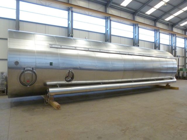4 x 73m³ AISI316L; geisoleerd; vertikaal; sterk conisch op rok; warmtewisselaar