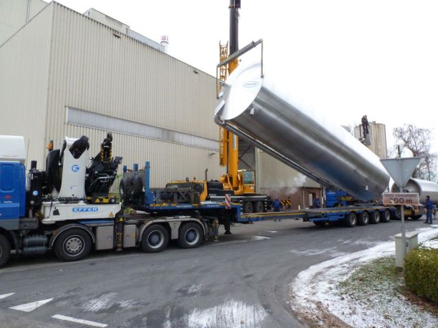 4 x 73m³ AISI316L; geisoleerd; vertikaal; sterk conisch op rok; warmtewisselaar