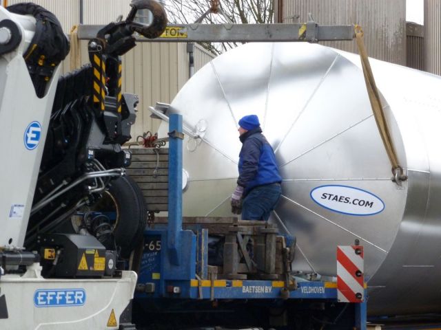 4 x 73m³ AISI316L; geisoleerd; vertikaal; sterk conisch op rok; warmtewisselaar