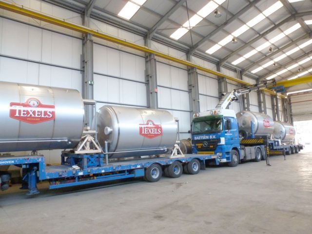4 x 14.000L - 117 US bbl - 3.700 US gal AISI304 BBT bright beer tanks; insulated; vertical; heat-exchanger