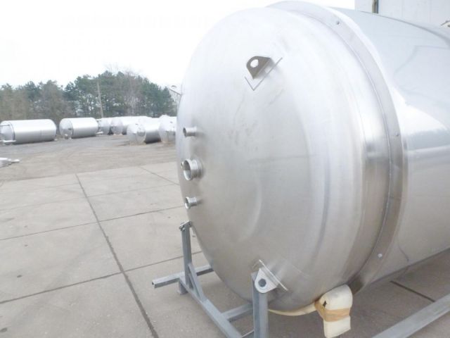 2 x 15m³ AISI304; roestvrijstalen koeltanks; enkelwandig; vertikaal; warmtewisselaar & 1 x 9m³ AISI304; CCT fermentatie tank; geisoleerd; vertikaal; 3 barg; warmtewisselaar