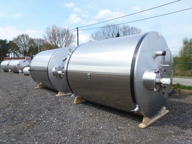 2 x 15.000L - 126 US bbl - 4.000 US gal AISI304; stainless-steel storage vessels; single jacket; vertical; flat bottom