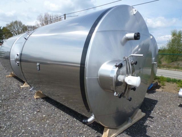 2 x 15.000L - 126 US bbl - 4.000 US gal AISI304; stainless-steel storage vessels; single jacket; vertical; flat bottom