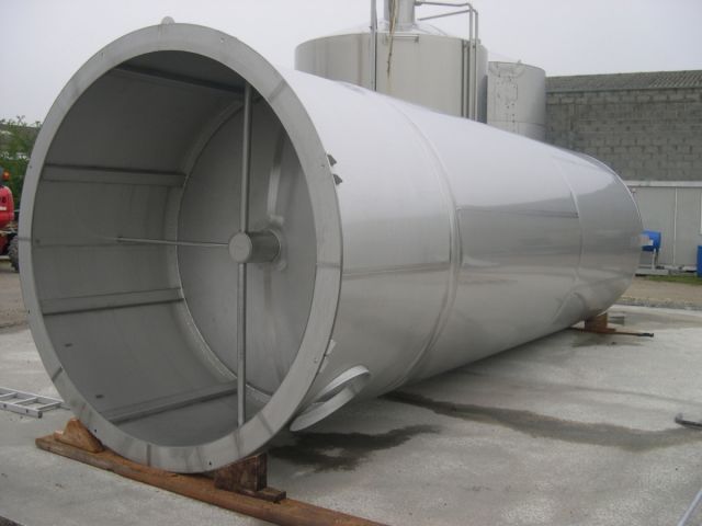 1 x 30.000L - 250 US bbl - 7925 US gal AISI316; stainless-steel pressure vessel single skin; vertical; 3 bar PED CE CODAP