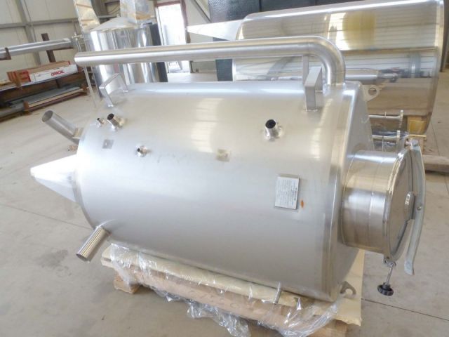 1 x 1.400L - 12 US bbl - 370 US gal AISI304; stainless-steel storage tank; sinkle skin; vertical; heat-exchanger