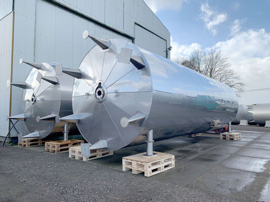 2 x second-hand stainless steel AISI 316 insulated storage tanks with a capacity of 50,000L