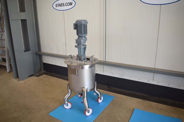 1 x New 100L Stainless Steel Vertical Mixing Tank in AISI316L.