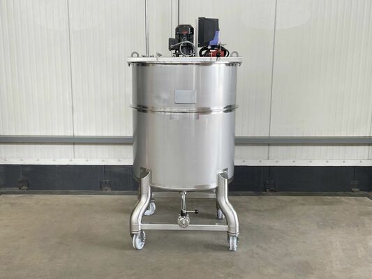 1 x Nieuwe roestvrijstalen verticale mengtank van 650L  in AISI316L