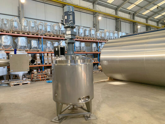 1 x New 1.000L stainless-steel AISI316L vertical mixing tank.