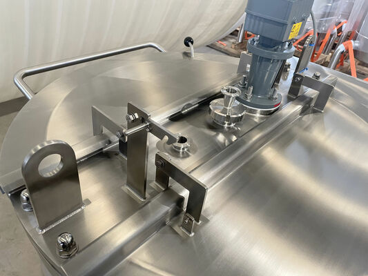 1 x New 500L stainless-steel AISI316L vertical mixing tank.