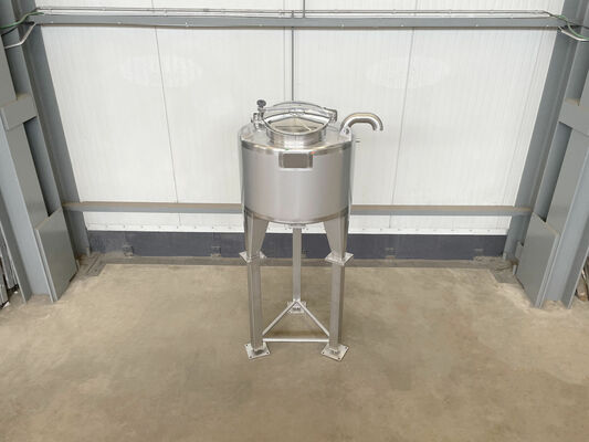 1 x New 340L stainless-steel AISI316L vertical mixing tank.