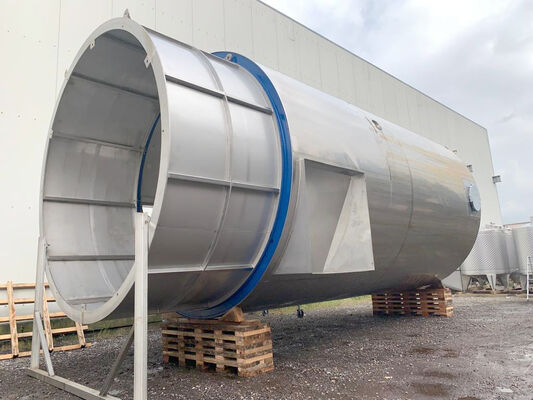 1 x stainless-steel second hand vertical mixing tank of 40.000L in stainless-steel AISI 304L